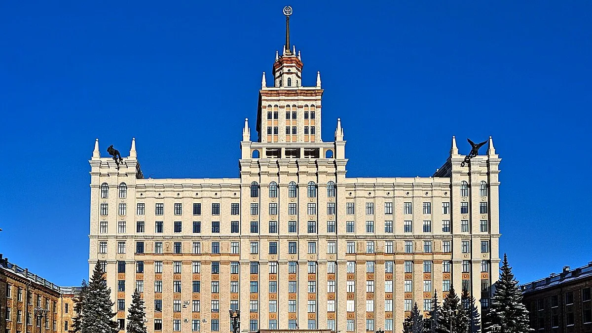 Модель угроз для образовательной организации в Новом Уренгое: школы, колледжи, вузы